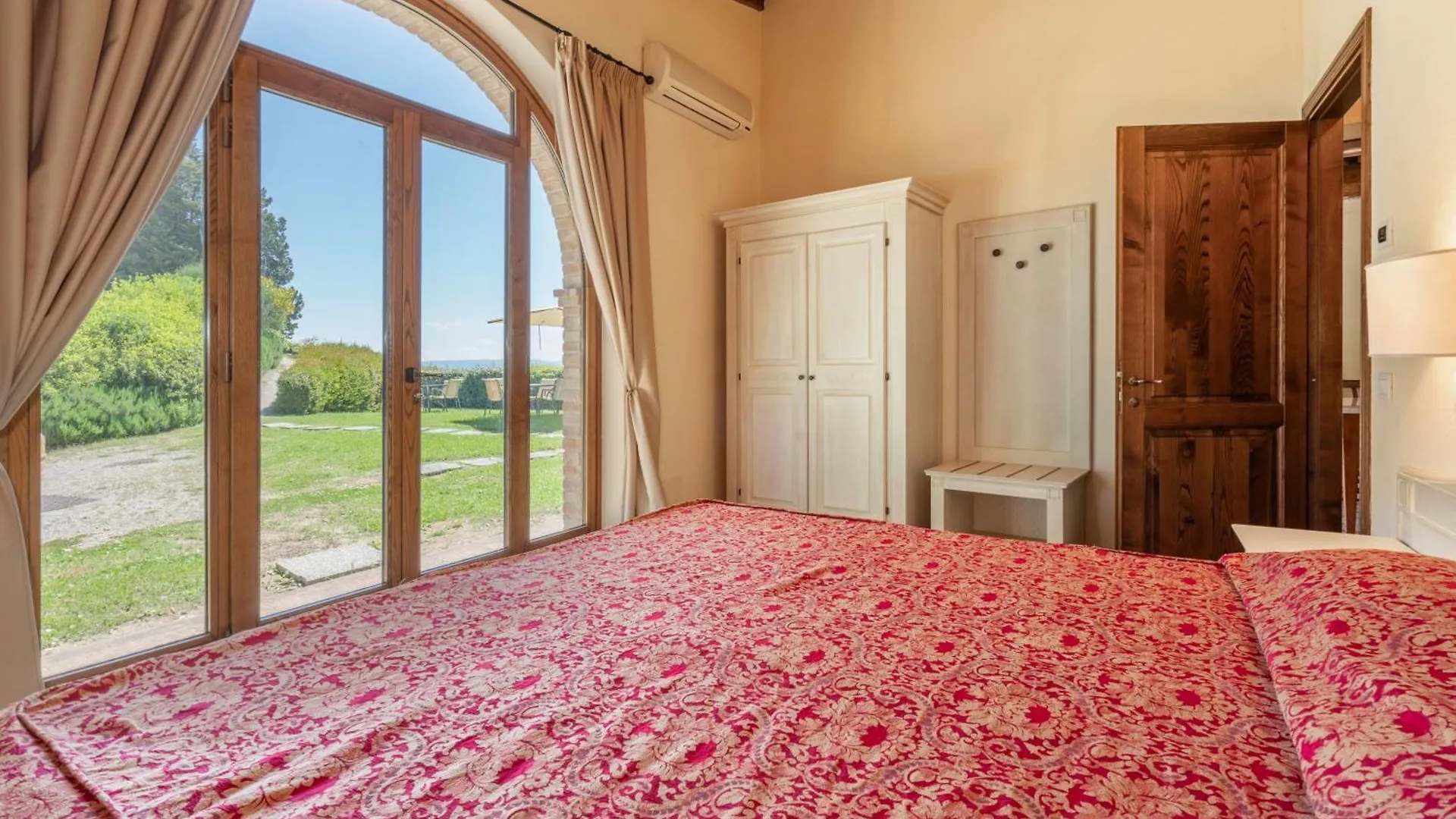 Villa Montecarulli In San Gimignano Private Pool